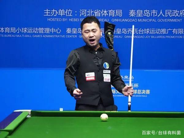 两人虽然并 两人虽然并